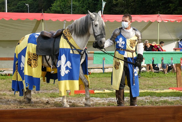 凯塞多：我并非同位置世界最佳；喜欢看赖斯踢球期待与他对决