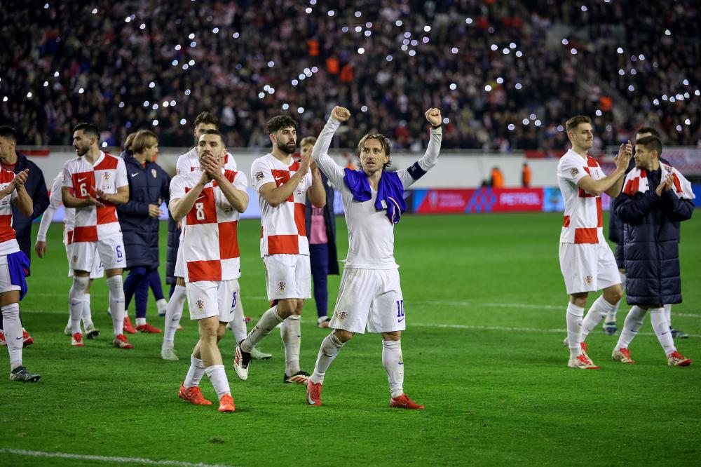 超残阵勇士终结两连败！库追巴等六人缺席 出场10人全有进球五人上双